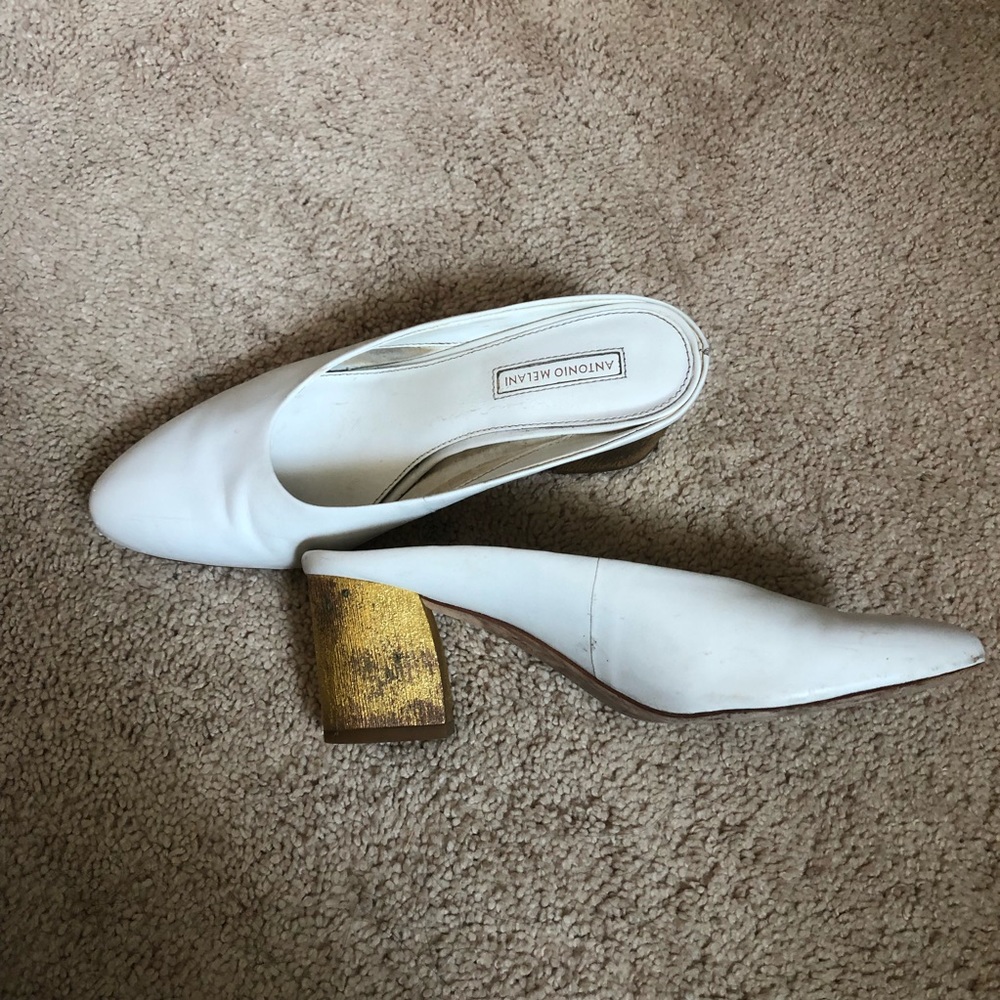White heeled mule loafer with gold heel